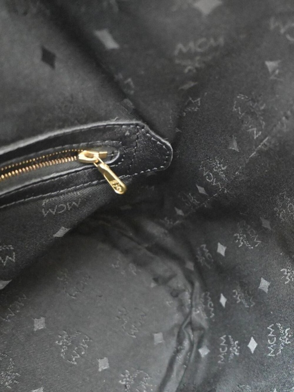 MCM Logo Visetos Pattern Drawstring Shoulder Bag PVC Leather Black GHW 64EG415 - Picture 10 of 13